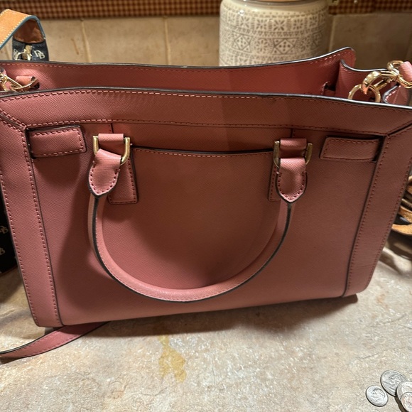 Michael Kors - Picture 2 of 3